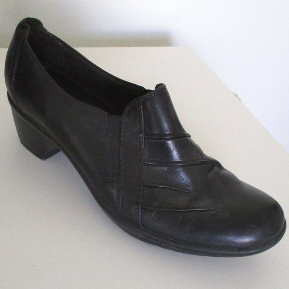 Clarks Womens Black Leather Ankle Bootie - Size 6.5M - Picture 1 of 9